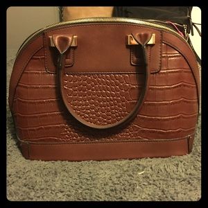 Retro Faux Croc Skin Purse!